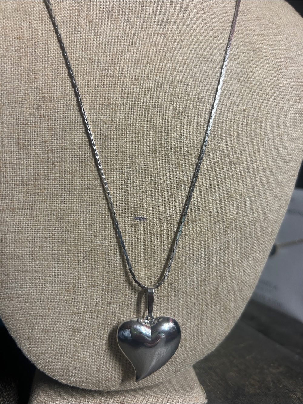 Puffy Silver Heart Pendant Necklace - Silver - Vintage Sarah Cov